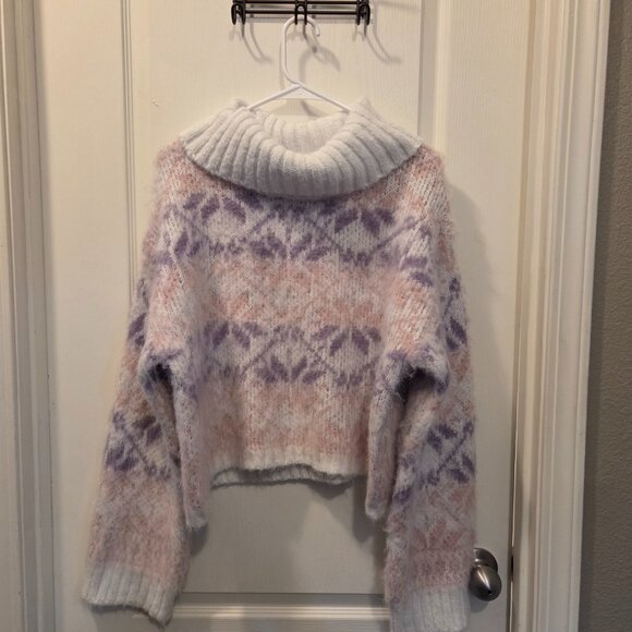 Trendy! Wild Fable Cropped Fuzzy Knit Sweater - Pastel Fair Isle - Size L - Picture 3 of 6